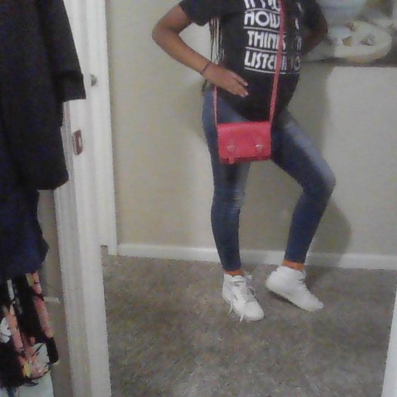 Purses - Picture 3 of 3